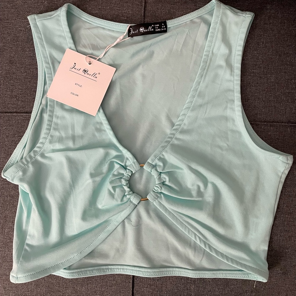 Crop top